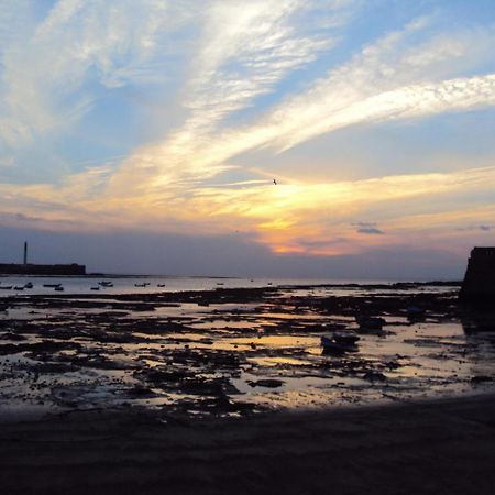Apartamento Serafin De La Caleta Cadiz Bagian luar foto